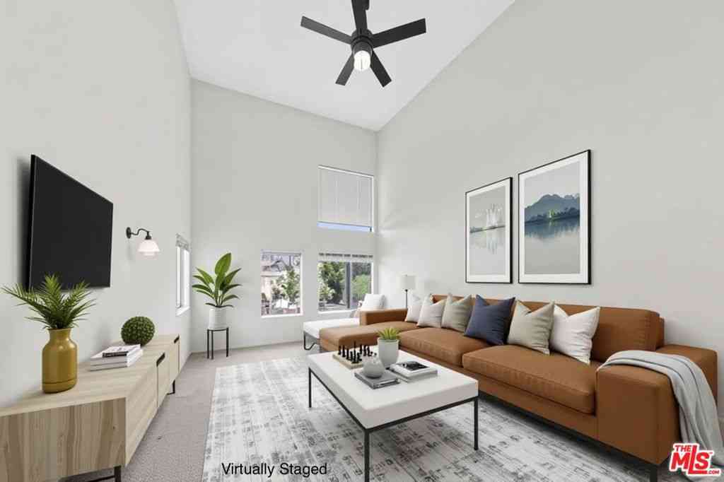 Condo For Sale - 1118 Valencia Street #310<br/> Los Angeles, CA 90015