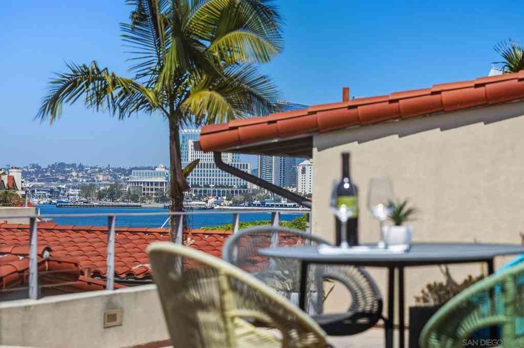 Condo For Sale - 141 Orange Avenue #306<br/> Coronado, CA 92118