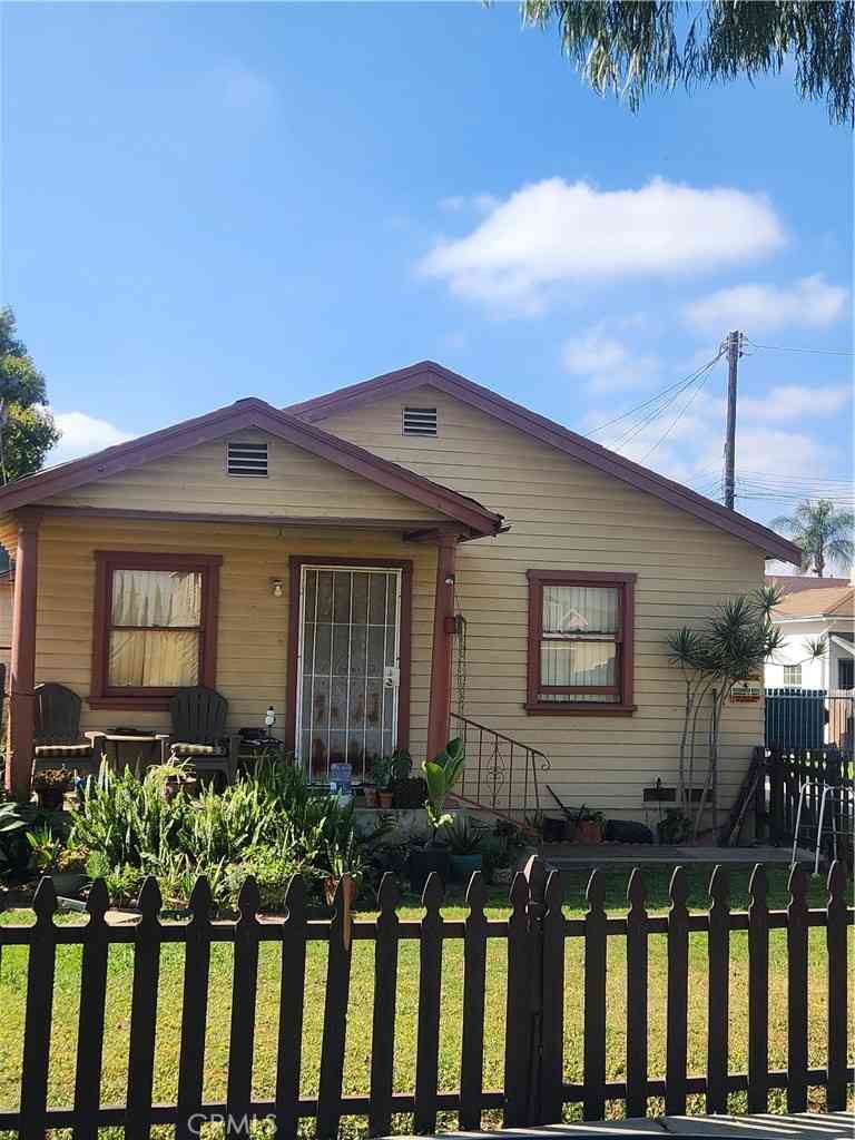 Multifamily For Sale - 9724 Walnut<br/> Bellflower, CA 90706