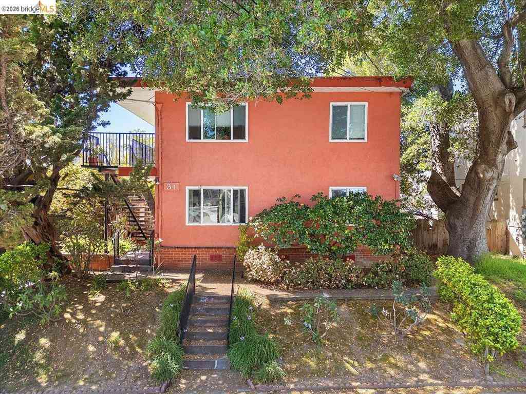 Homes For Sale - 31 Croxton Ave<br/> Oakland, CA 94611