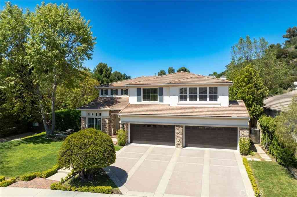 Homes For Sale - 21045 Mendenhall Court<br/> Topanga, CA 90290