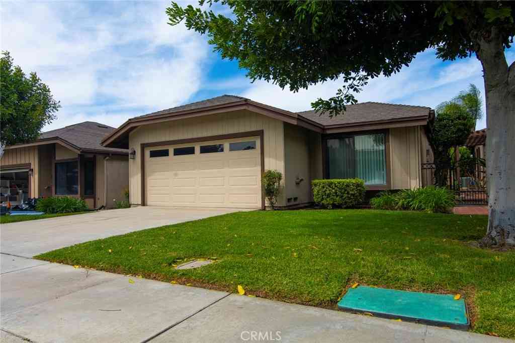 Condo For Sale - 2944 Hyde Park Circle<br/> Riverside, CA 92506