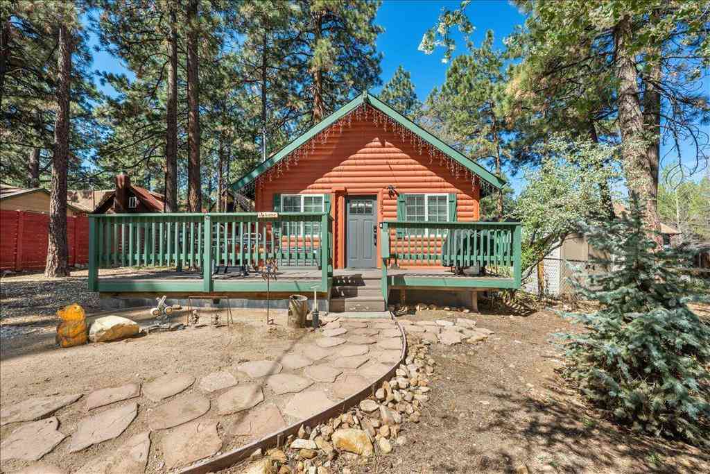 Homes For Sale - 306 Victoria Lane<br/> Sugarloaf, CA 92386