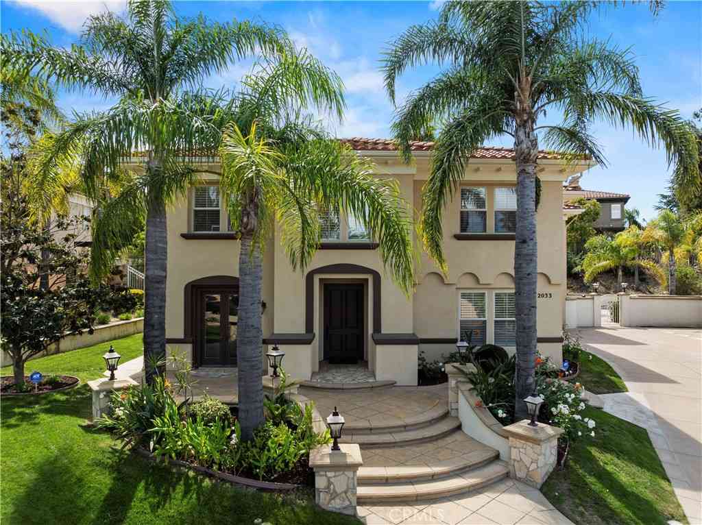 Homes For Sale - 2033 Waterside Circle<br/> Ventura County, Westlake Village, CA 91362