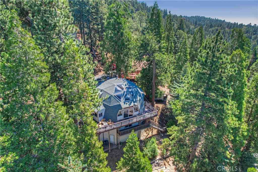 Homes For Sale - 868 Pine<br/> Twin Peaks, CA 92391