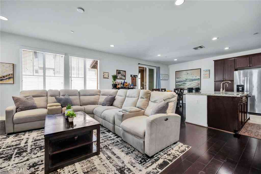 Condo For Sale - 14421 Penn Foster<br/> Chino, CA 91710