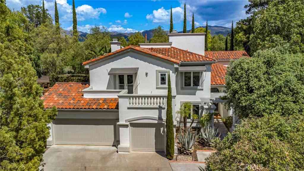 Homes For Sale - 6 Via Terracaleta<br/> Coto de Caza, CA 92679