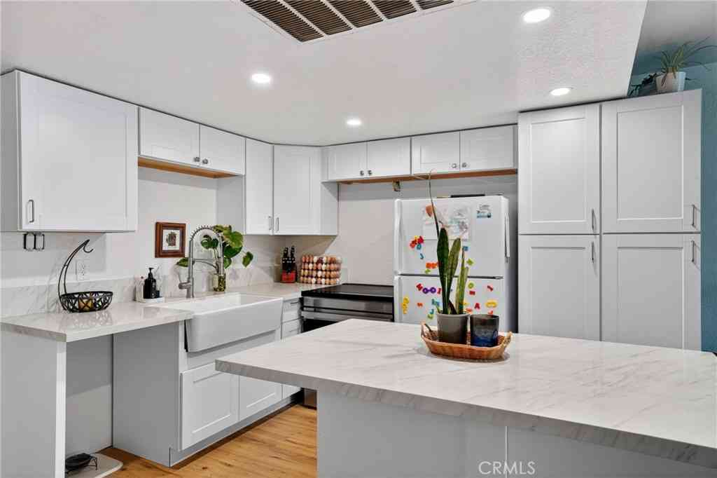 Condo For Sale - 3332 Harbor Circle #C<br/> Paso Robles, CA 93446