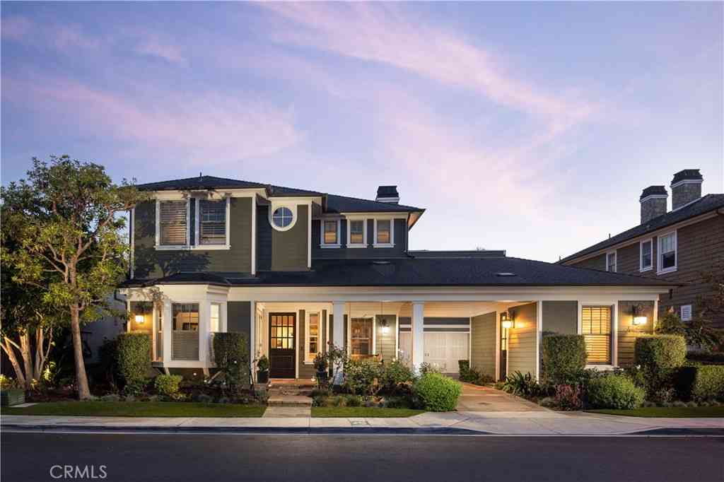 Homes For Sale - 4492 Oceanridge Drive<br/> Huntington Beach, CA 92649