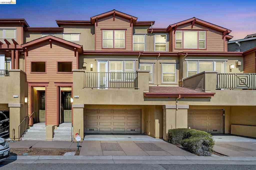 Townhouse For Sale - 6280 Rocky Point Ct<br/> Oakland, CA 94605