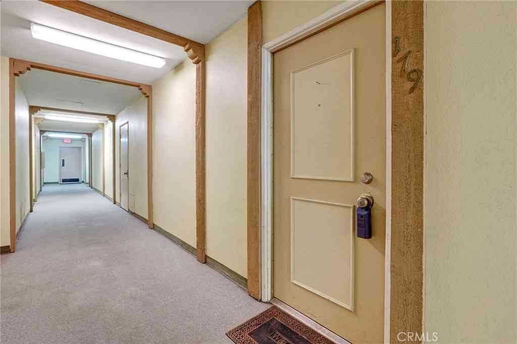 Condo For Sale - 23515 Lyons Ave #179<br/> Valencia, CA 91355