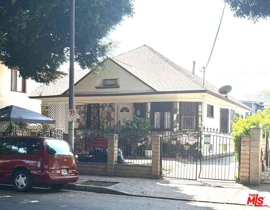 Homes For Rent - 1434 W 22nd Street<br/> Los Angeles, CA 90007