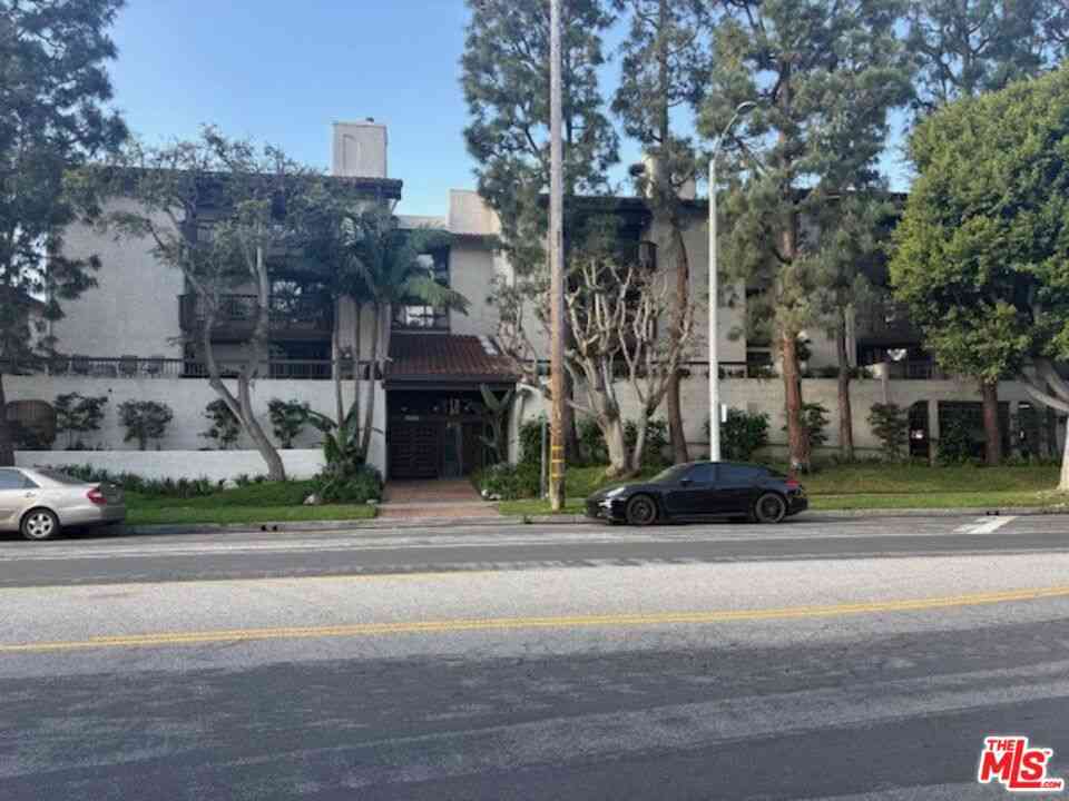 Condo For Rent - 8515 Falmouth Avenue #217<br/> Playa Del Rey, CA 90293