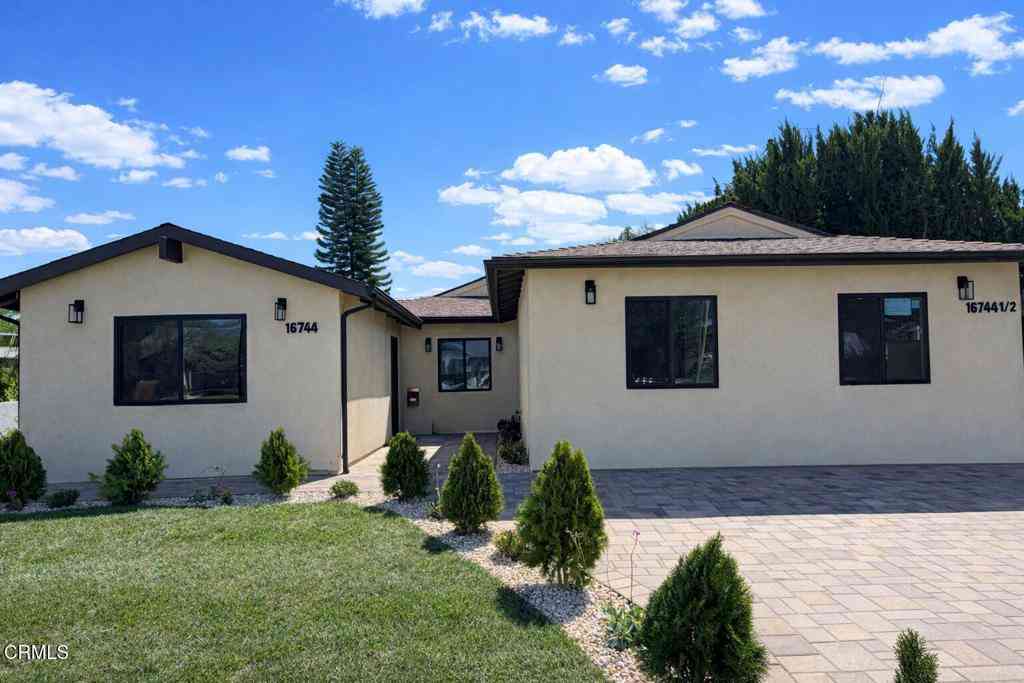 Homes For Rent - 16744 Ludlow Street<br/> Granada Hills, CA 91344