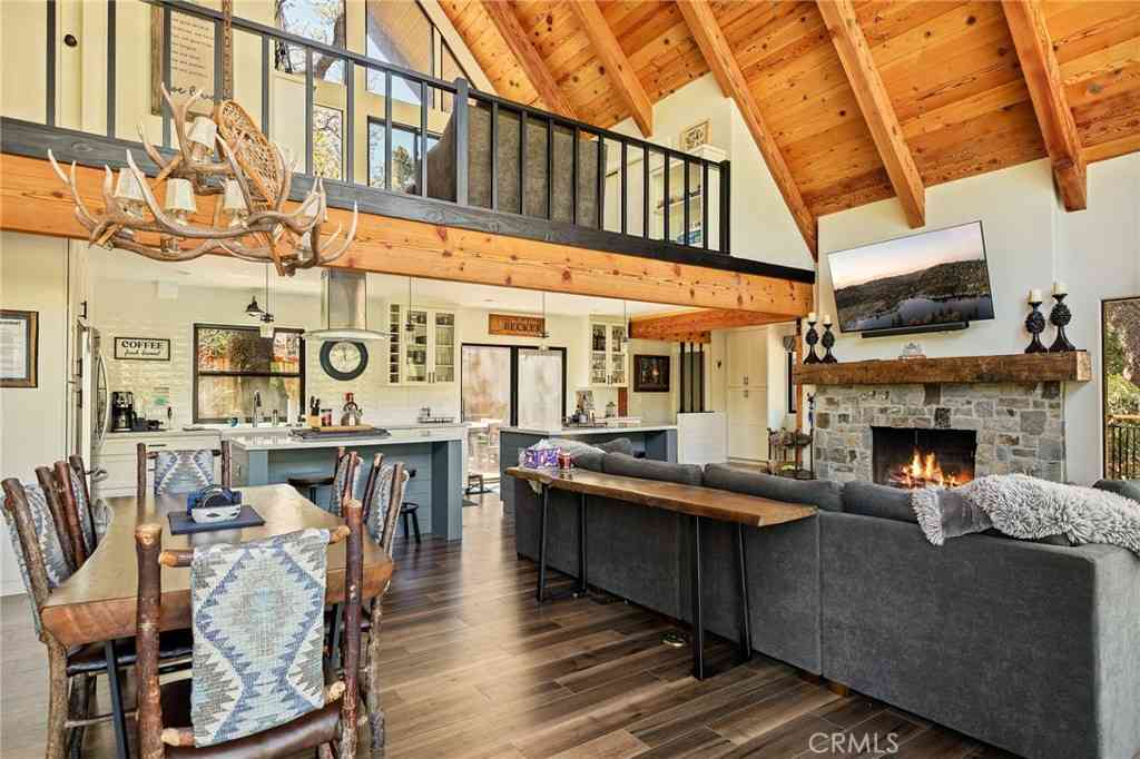 Homes For Sale - 26489 Hillcrest Lane<br/> Lake Arrowhead, CA 92352