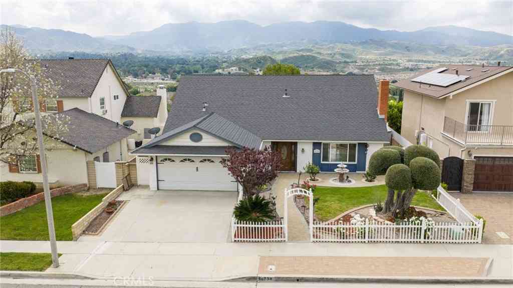 Homes For Sale - 16738 Goodvale<br/> Canyon Country, CA 91387