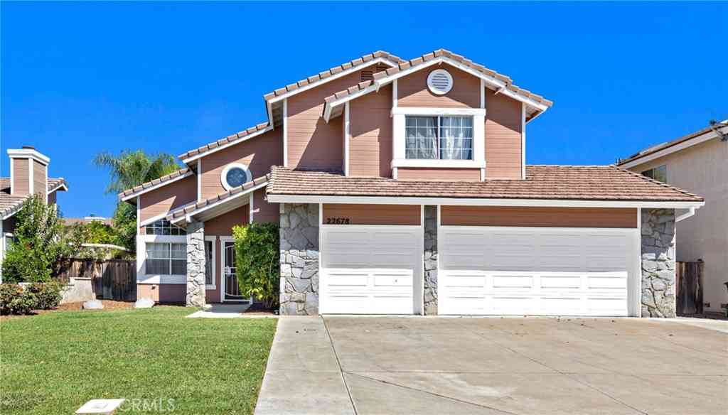 Homes For Sale - 22678 Weatherly Court<br/> Wildomar, CA 92595