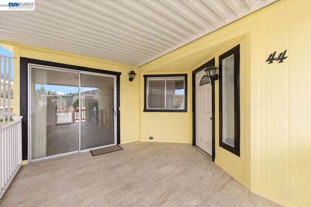 Mobile Home For Sale - 3263 Vineyard Ave.<br/> Alameda County, Pleasanton, CA 94566
