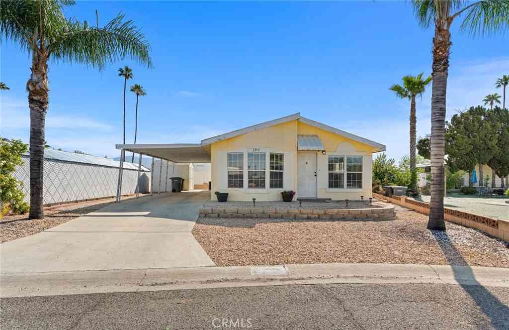 Mobile Home For Sale - 790 Santa Clara Circle<br/> Hemet, CA 92543