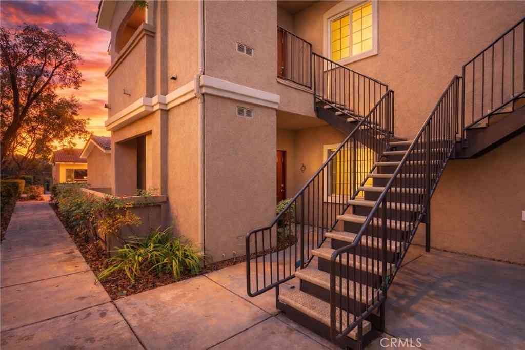Condo For Sale - 41410 Juniper #412<br/> Murrieta, CA 92562
