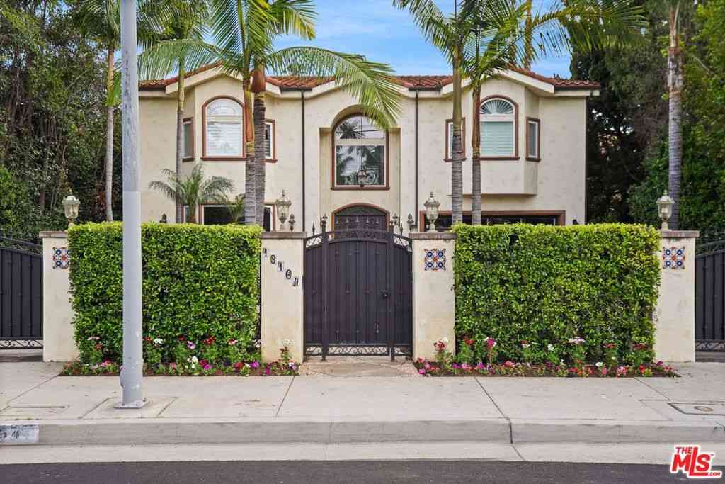 Homes For Sale - 13164 Magnolia Boulevard<br/> Sherman Oaks, CA 91423