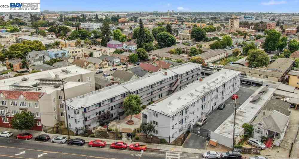 Homes For Sale - 2555 Foothill Blvd<br/> Oakland, CA 94601