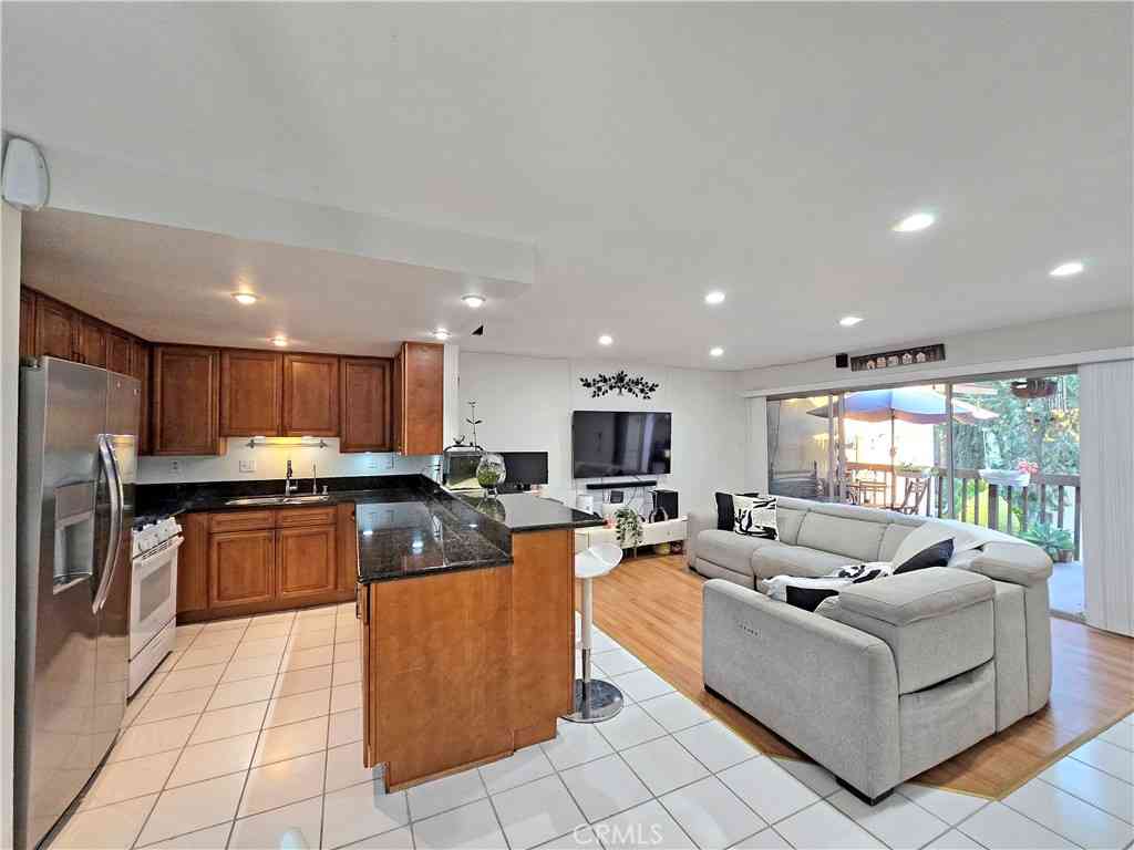 Condo For Sale - 3050 S Bristol Street #44<br/> Santa Ana, CA 92704