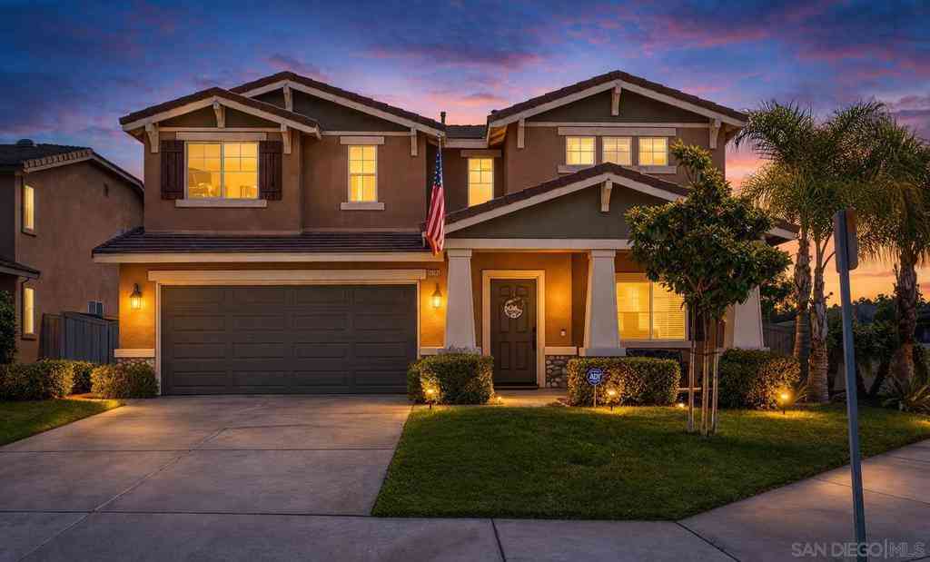 Homes For Sale - 32662 Via Perales<br/> Temecula, CA 92592