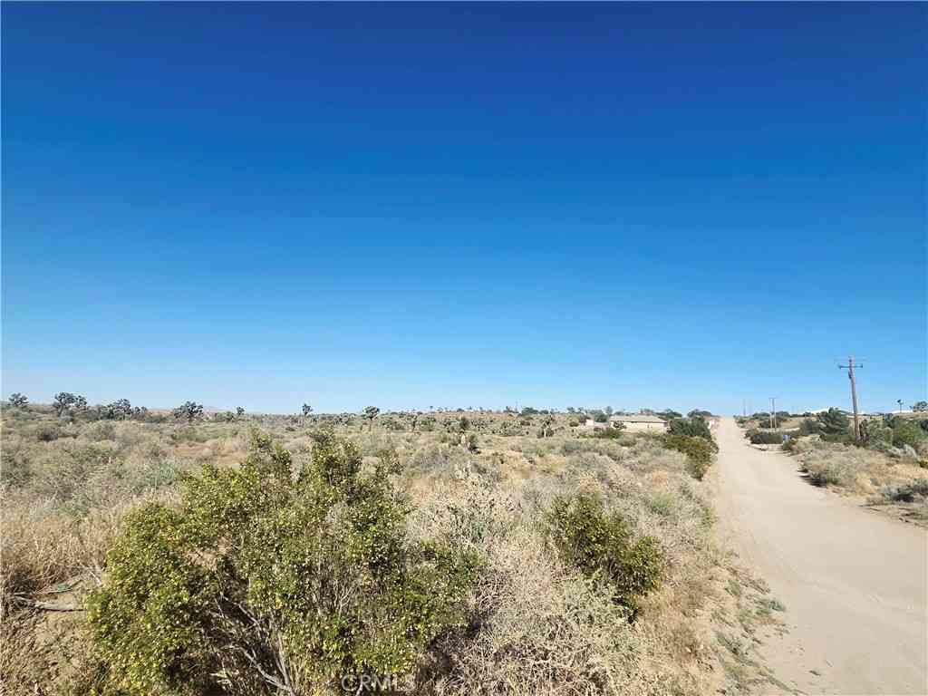 Vacant Land For Sale - Verde St<br/> Oak Hills, CA 92335