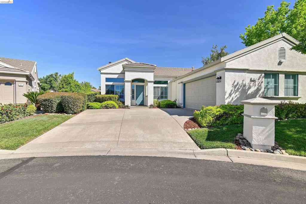 Homes For Sale - 413 Cortland Ter<br/> Brentwood, CA 94513