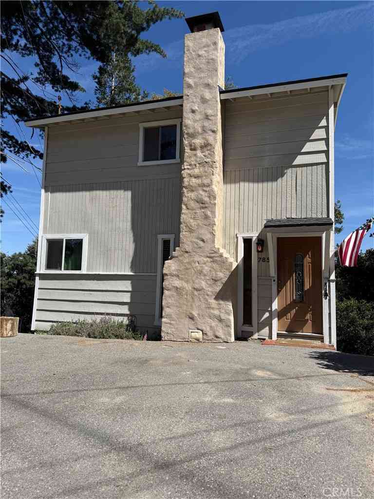 Homes For Sale - 785 County (arosa) Drive<br/> Crestline, CA 92325