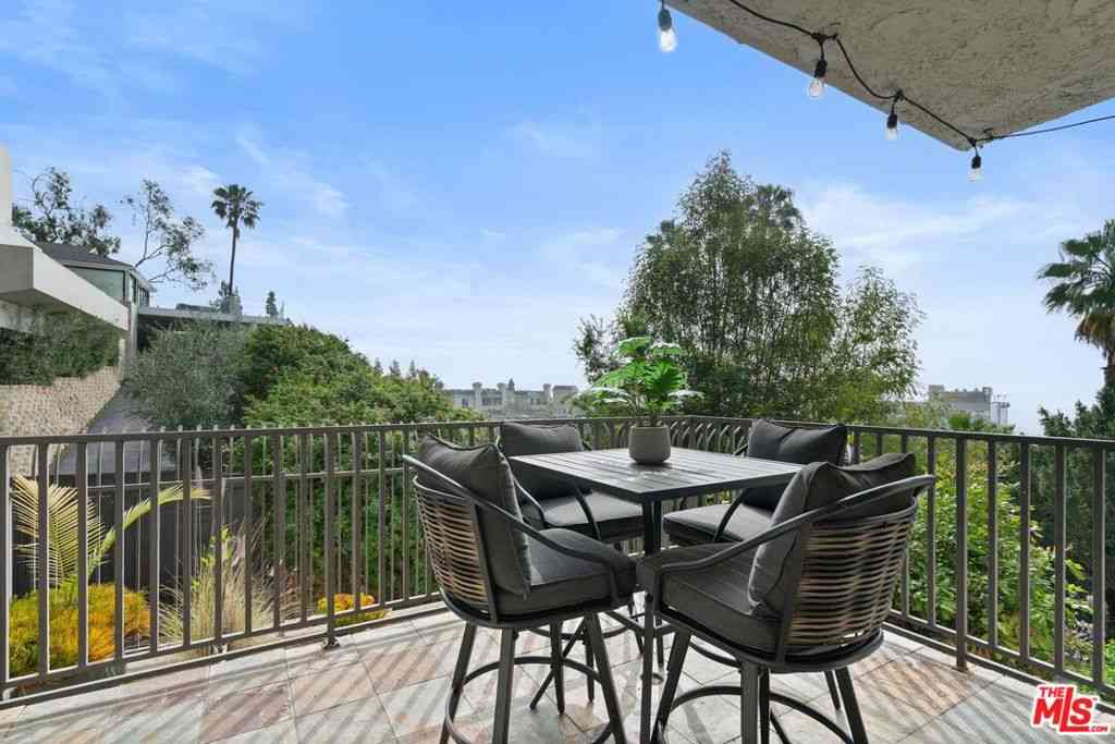 Condo For Sale - 1230 Horn Avenue #305<br/> West Hollywood, CA 90069