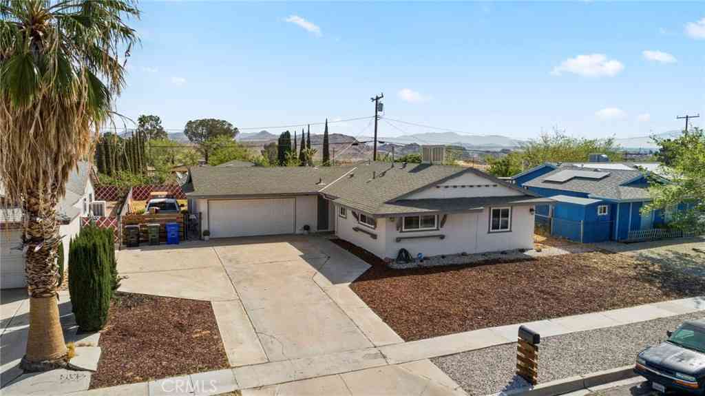 Homes For Sale - 15713 Gazelle St<br/> Victorville, CA 92395