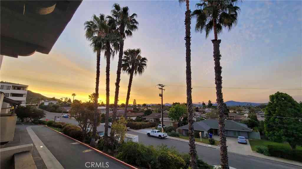 Condo For Sale - 6924 Hyde Park Drive #106<br/> San Diego, CA 92119