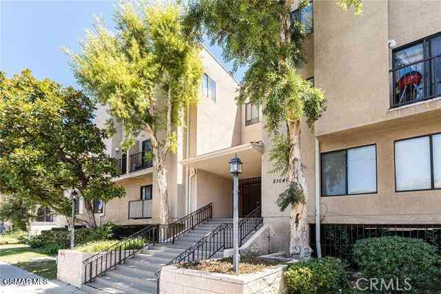 Condo For Rent - 21040 Parthenia Street #29<br/> Canoga Park, CA 91304
