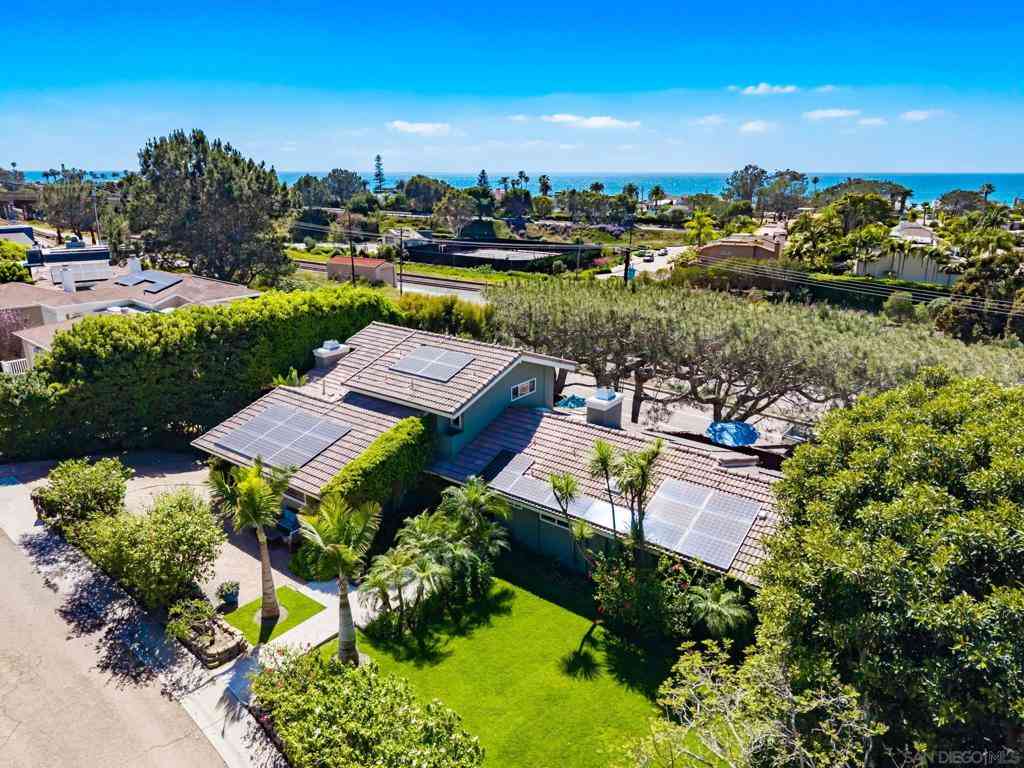Homes For Sale - 2036 Christy<br/> Del Mar, CA 92014