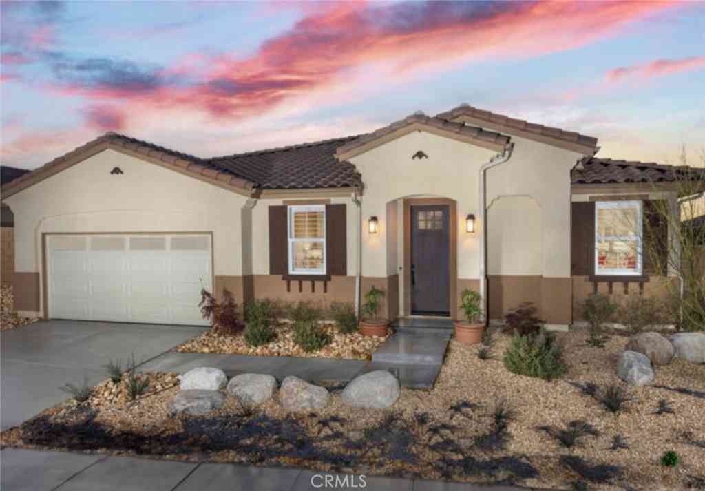 Homes For Sale - 13754 Hidden Pines Court<br/> Victorville, CA 92392
