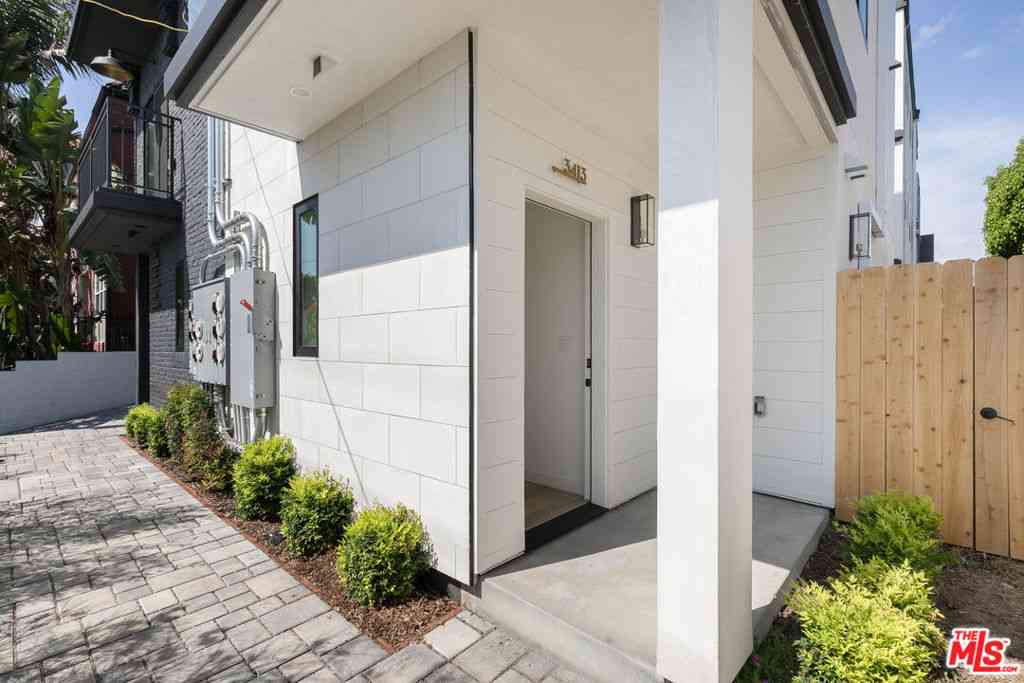 Condo For Sale - 3413 Bellevue Avenue<br/> Los Angeles, CA 90026