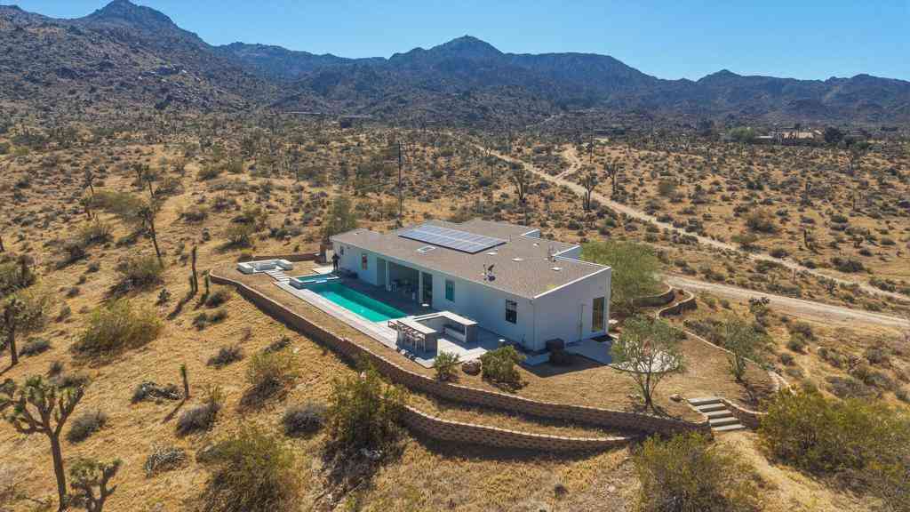 Homes For Sale - 8825 Lilley Road<br/> Joshua Tree, CA 92252