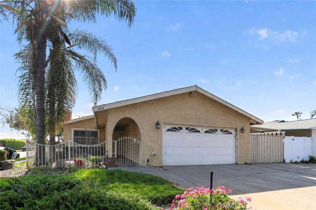 Homes For Sale - 404 S 3rd<br/> Montebello, CA 90640