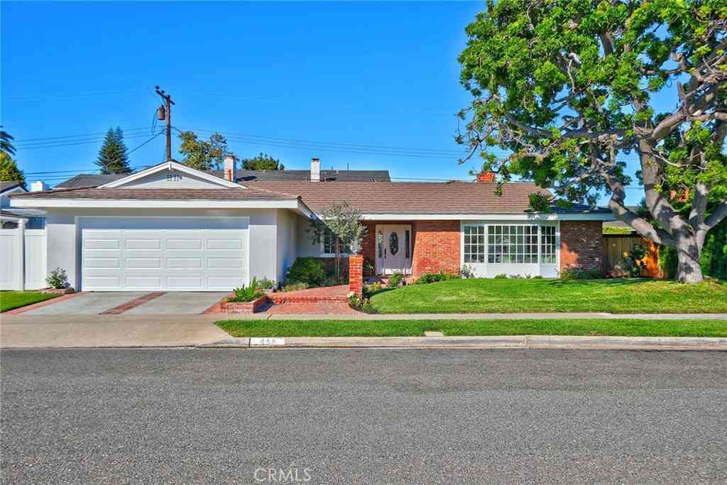 Homes For Sale - 418 E Bay Street<br/> Orange County, Costa Mesa, CA 92627