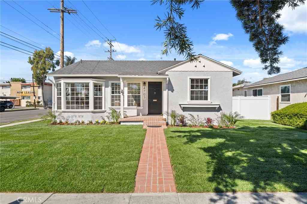 Homes For Sale - 4703 N Bellflower Boulevard<br/> Long Beach, CA 90808