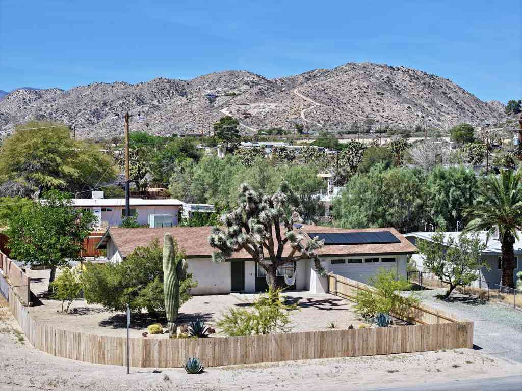 Homes For Sale - 7092 Mohawk Trail<br/> Yucca Valley, CA 92284