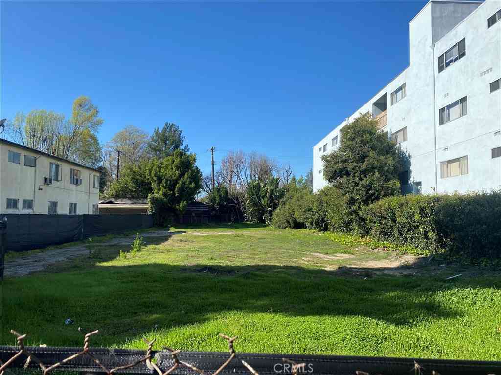 Vacant Land For Sale - 4615 Fulton Avenue<br/> Sherman Oaks, CA 91423