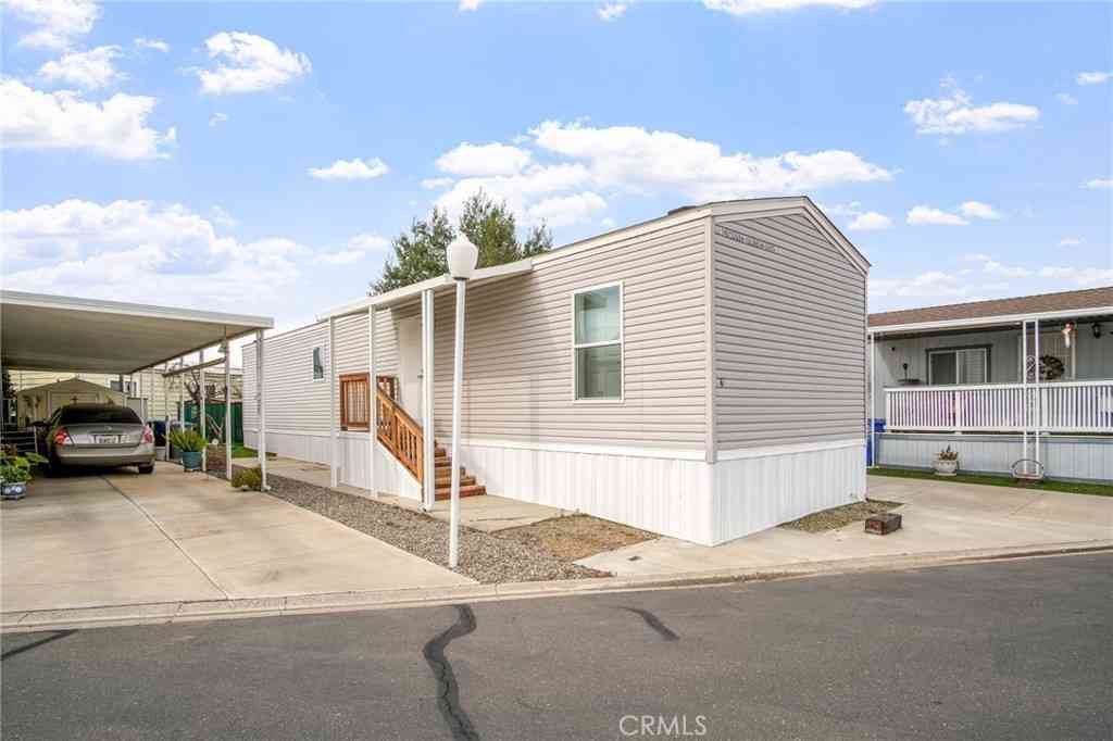 Mobile Home For Sale - 1400 Meredith Avenue #81<br/> Merced County, Gustine, CA 95322