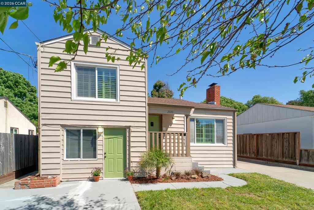 Homes For Sale - 2929 Howard St<br/> Richmond, CA 94804