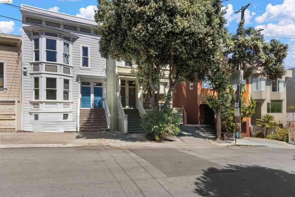 Condo For Sale - 12 Beaver St<br/> San Francisco, CA 94114