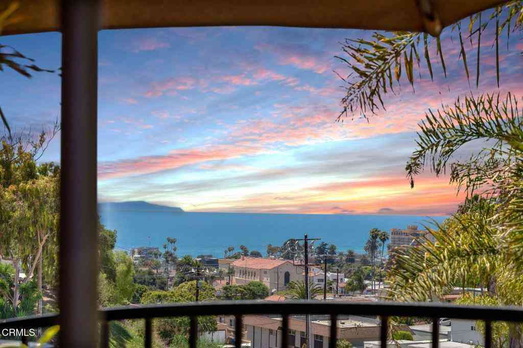 Homes For Sale - 300 N Kalorama Street<br/> Ventura County, Ventura, CA 93001