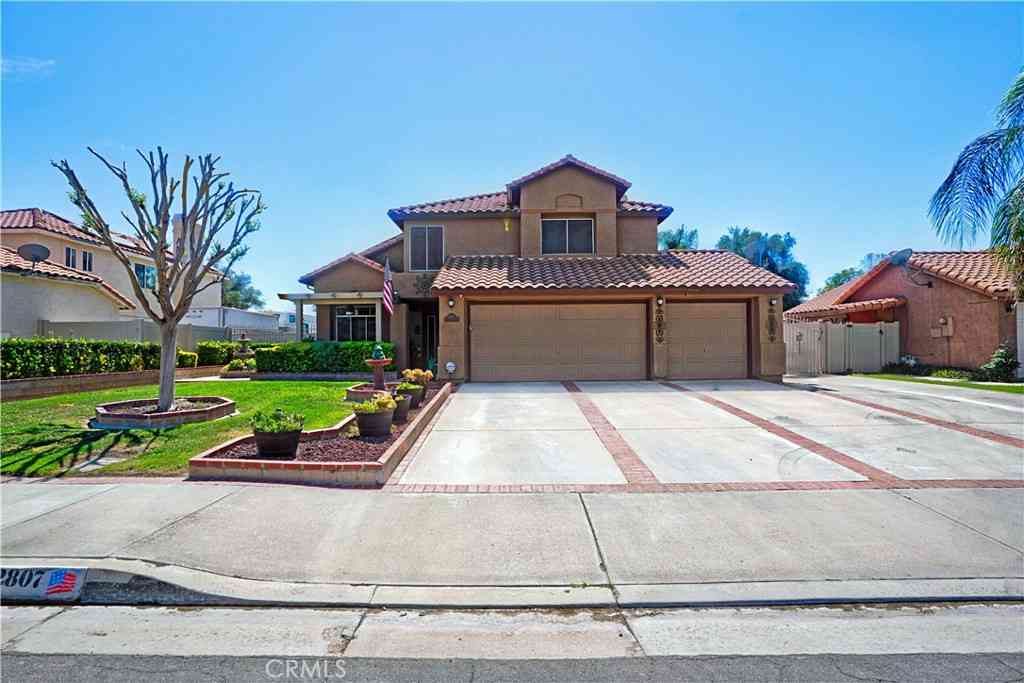 Homes For Sale - 42807 Avenida Tigre<br/> Hemet, CA 92544