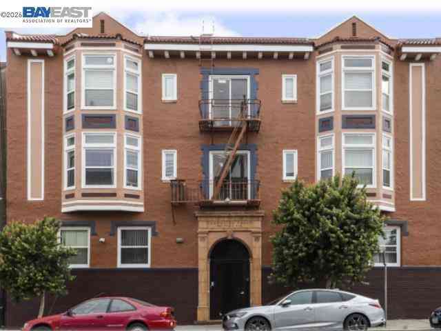 Homes For Sale - 2624 Foothill Blvd<br/> Oakland, CA 94601